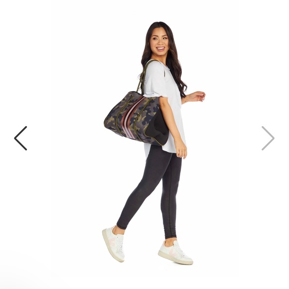 NEW Mud Pie Neoprene Beach tote Camo - Picture 2 of 5